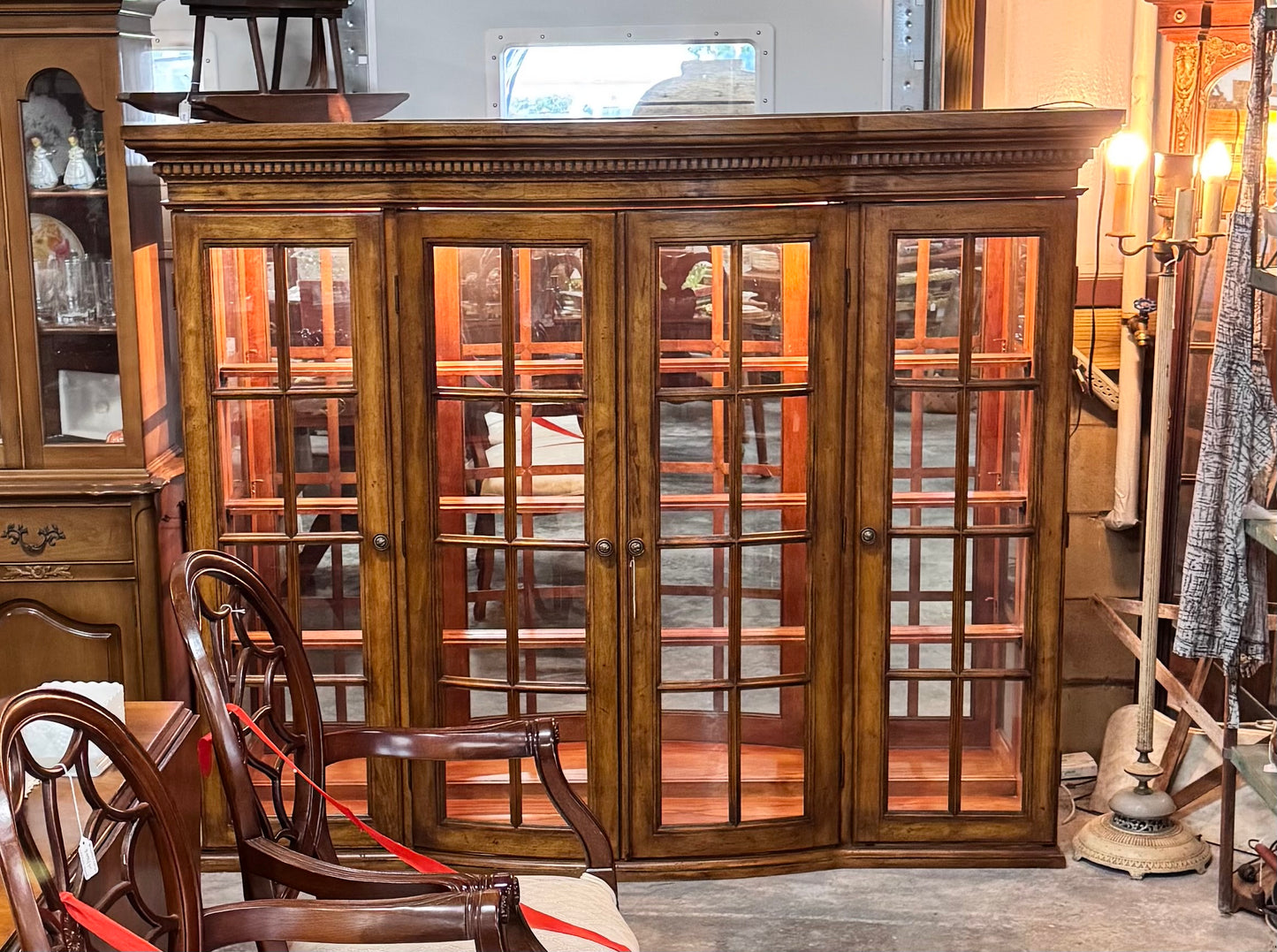 Lighted Curved Front Four Panel China Cabinet Upper