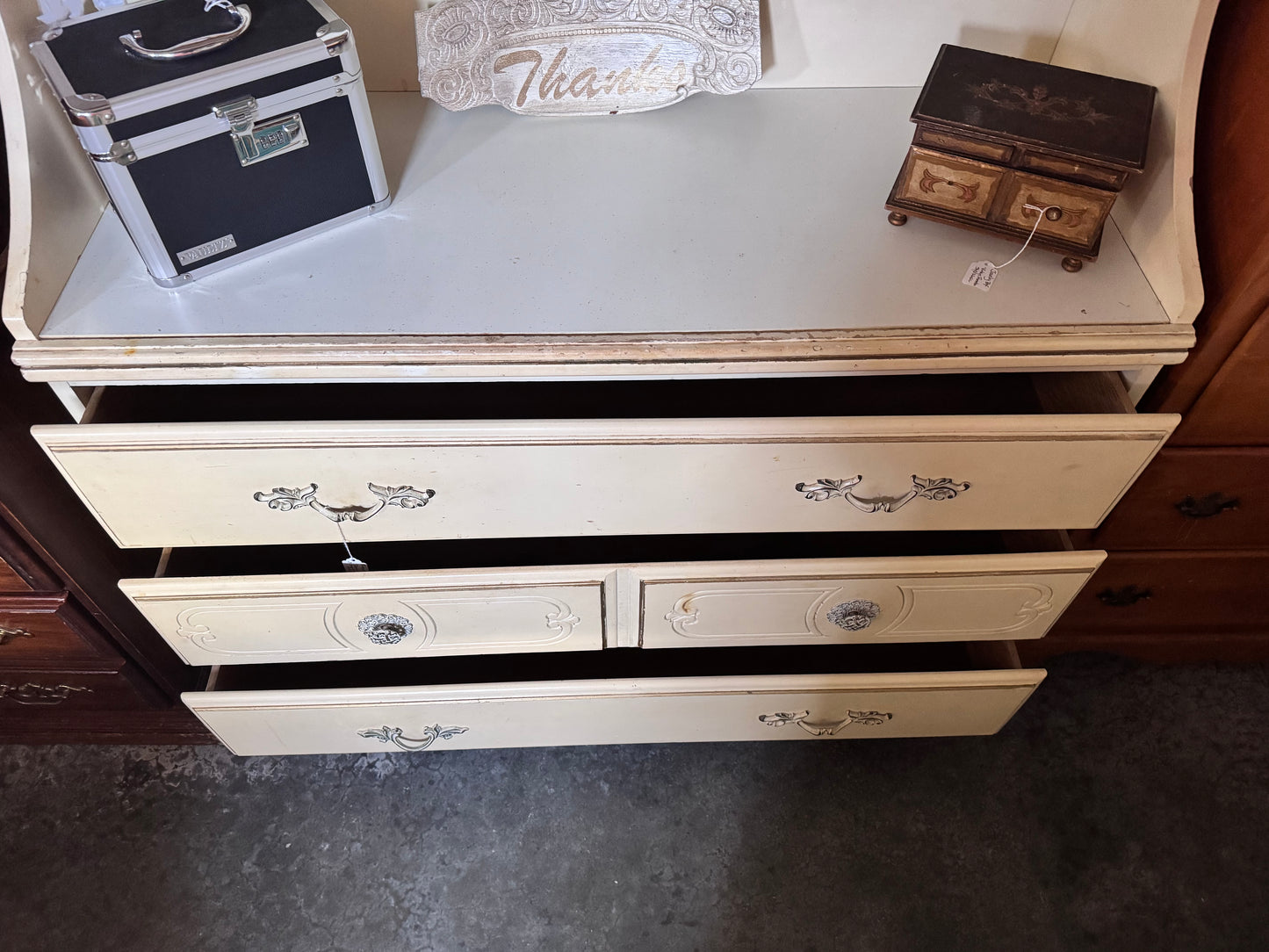 French Provincial 3 Drawer Hutch