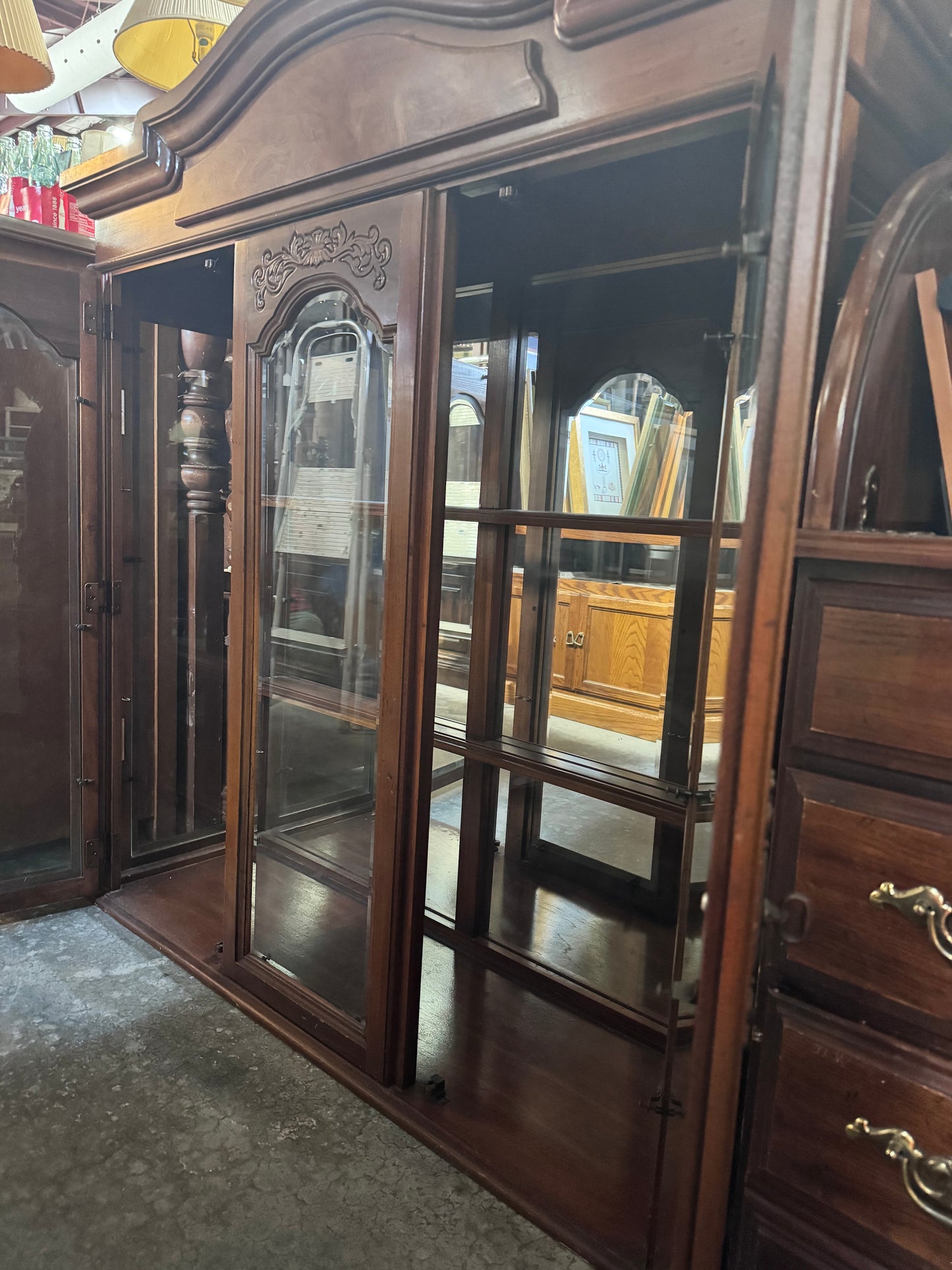 Lighted 3 Panel China Cabinet Upper with Carved Details