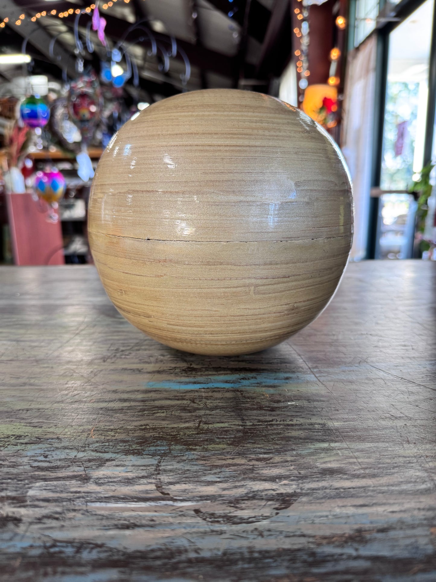 Champagne Wood Décor Ball