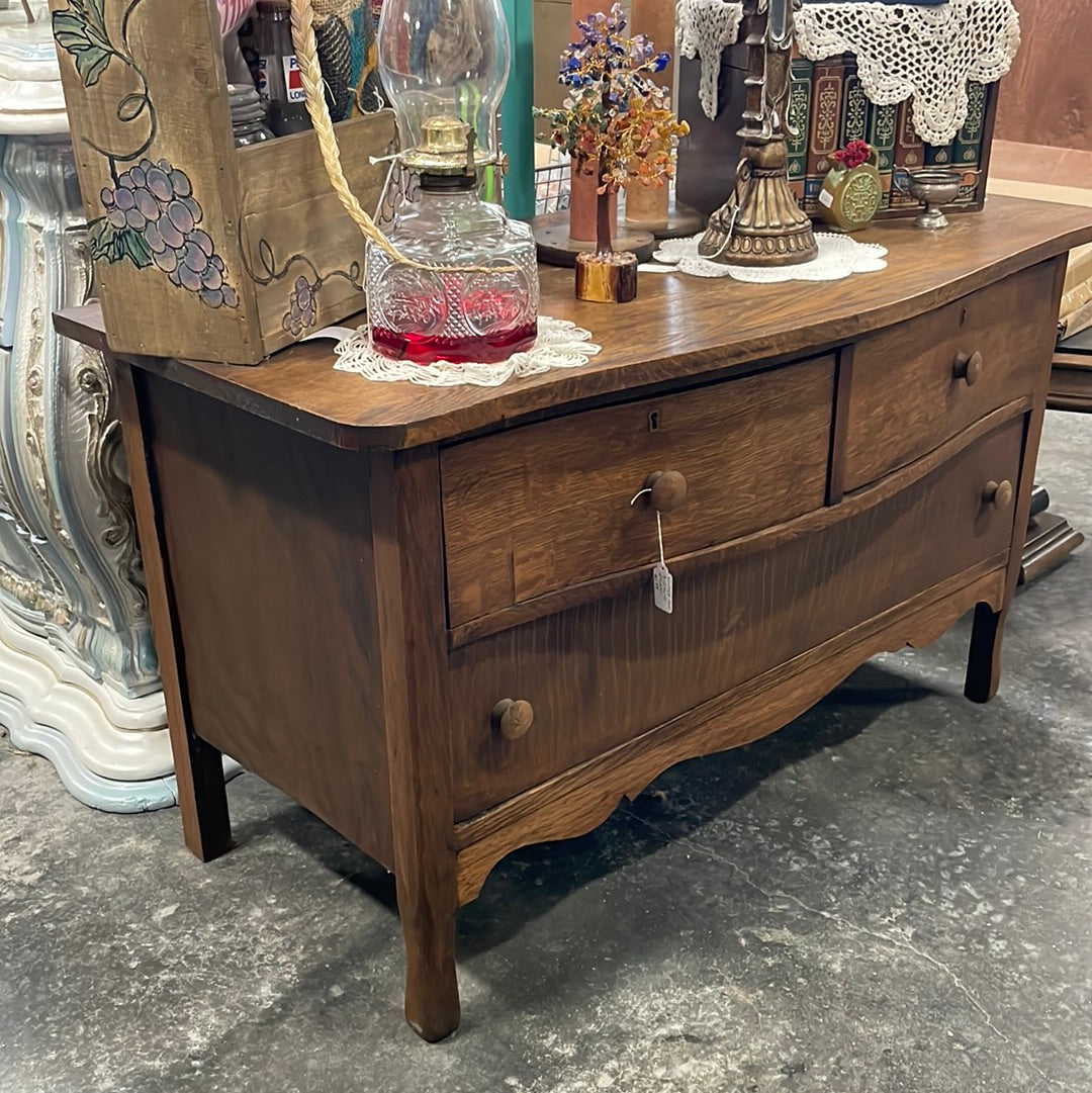 Vintage Oak 3 -Drawer Dresser