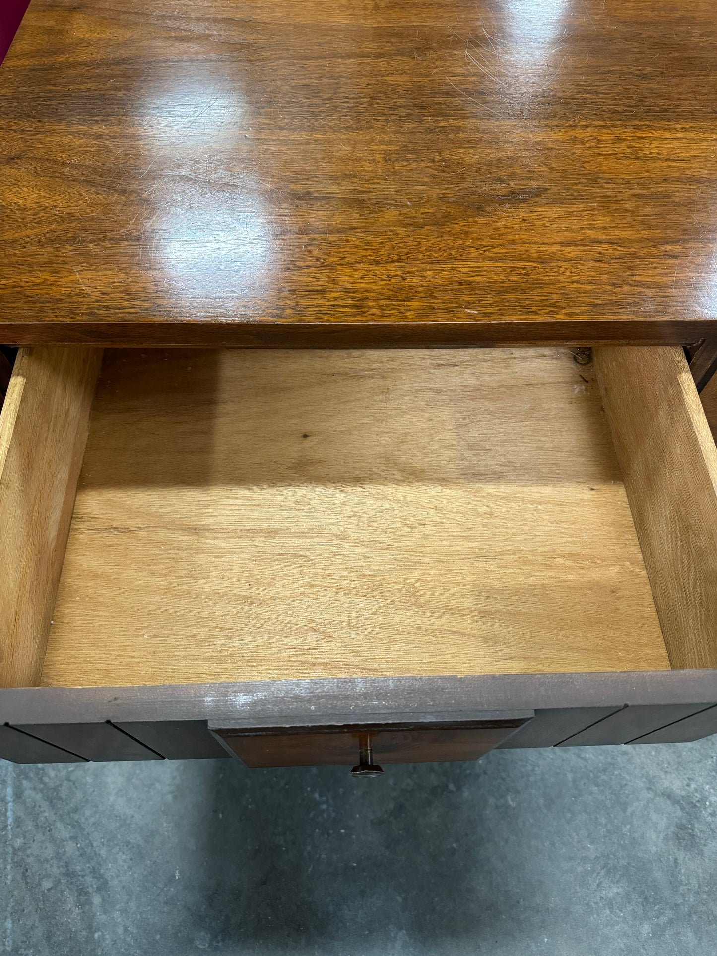 Solid Wood Mid Century 9-Drawer Dresser