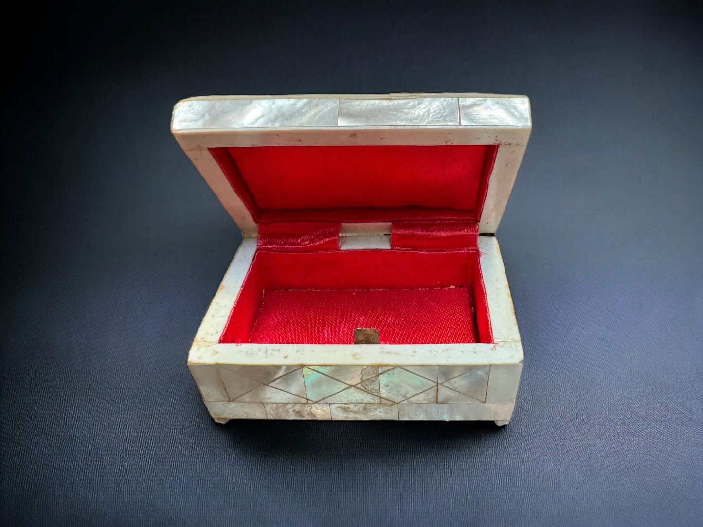 Mother of Pearl Trinket Box