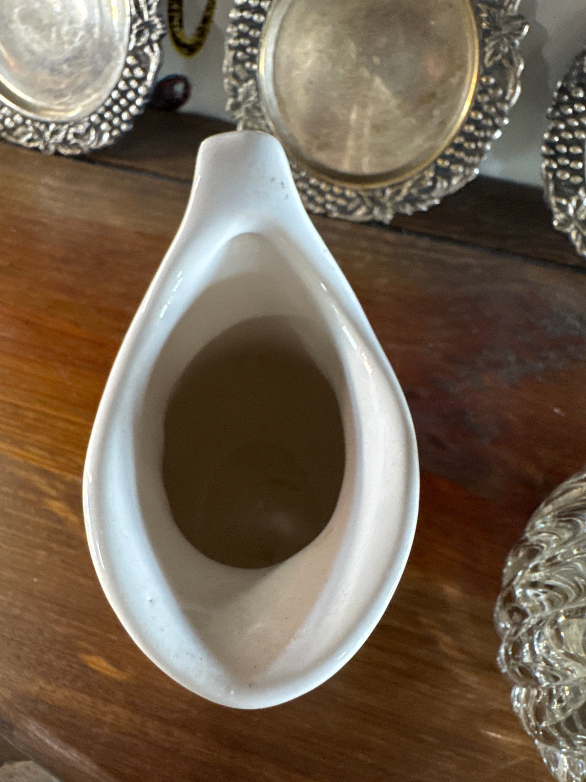 Vintage USA McCoy Pottery Colonial Theme Creamer