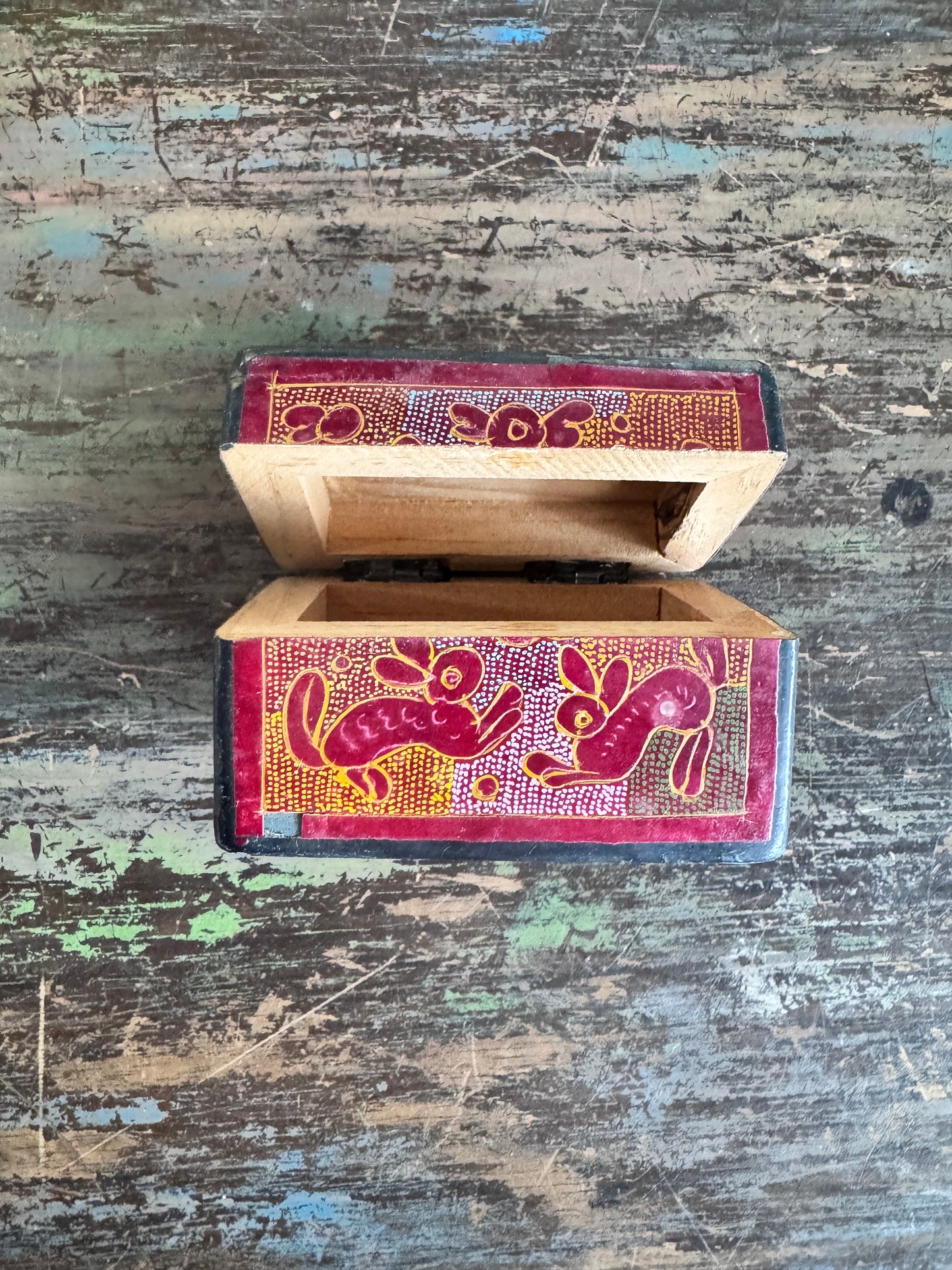 Vintage Olinala Style Wooden Trinket Box