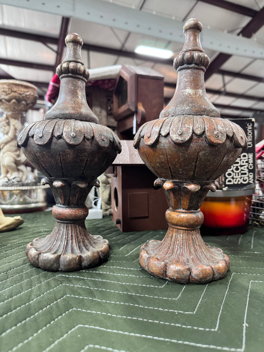 Vintage Resin Decorative Finial