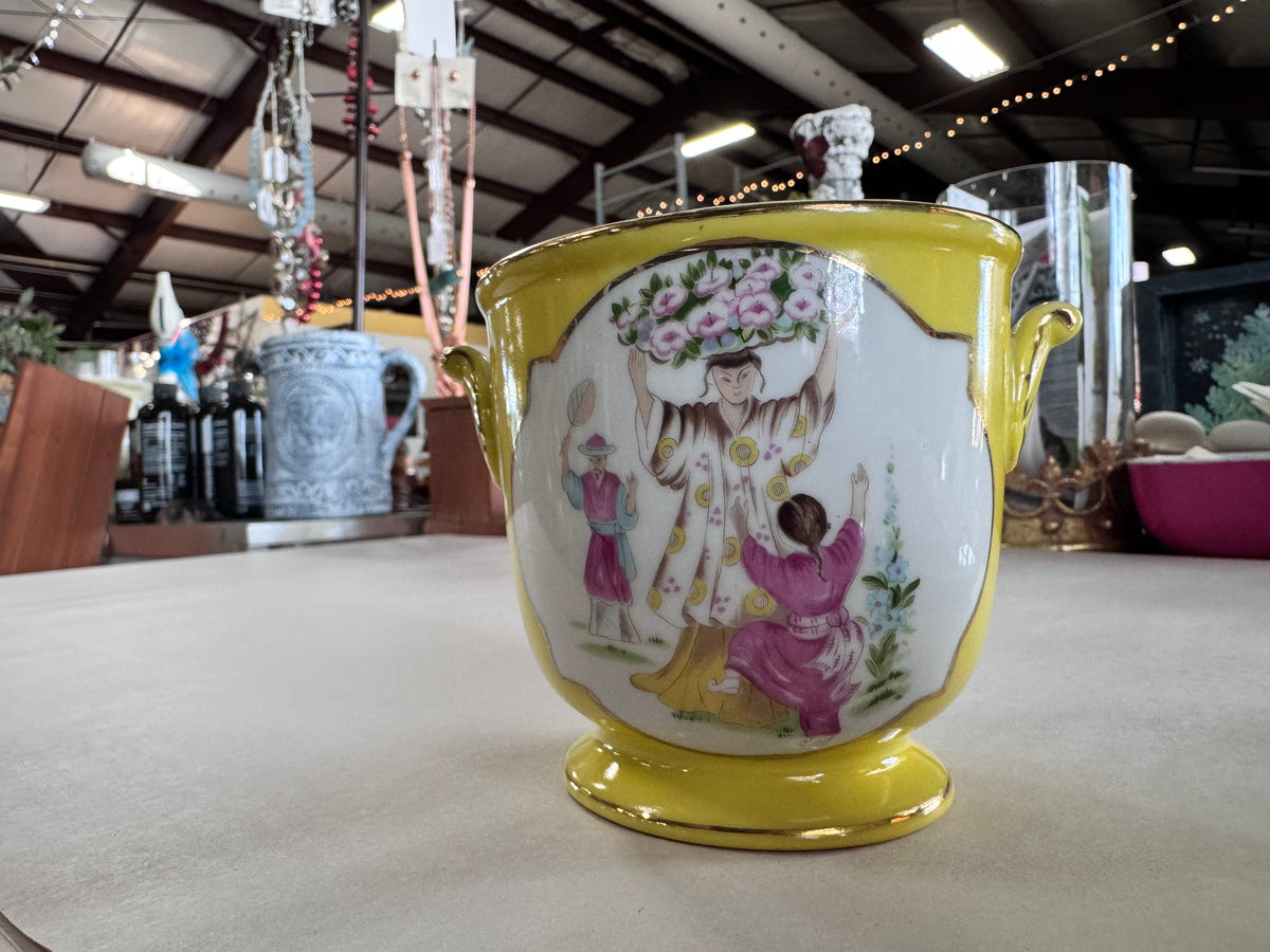 Vintage Chinoiserie Towle Fine Porcelain Cache Pot