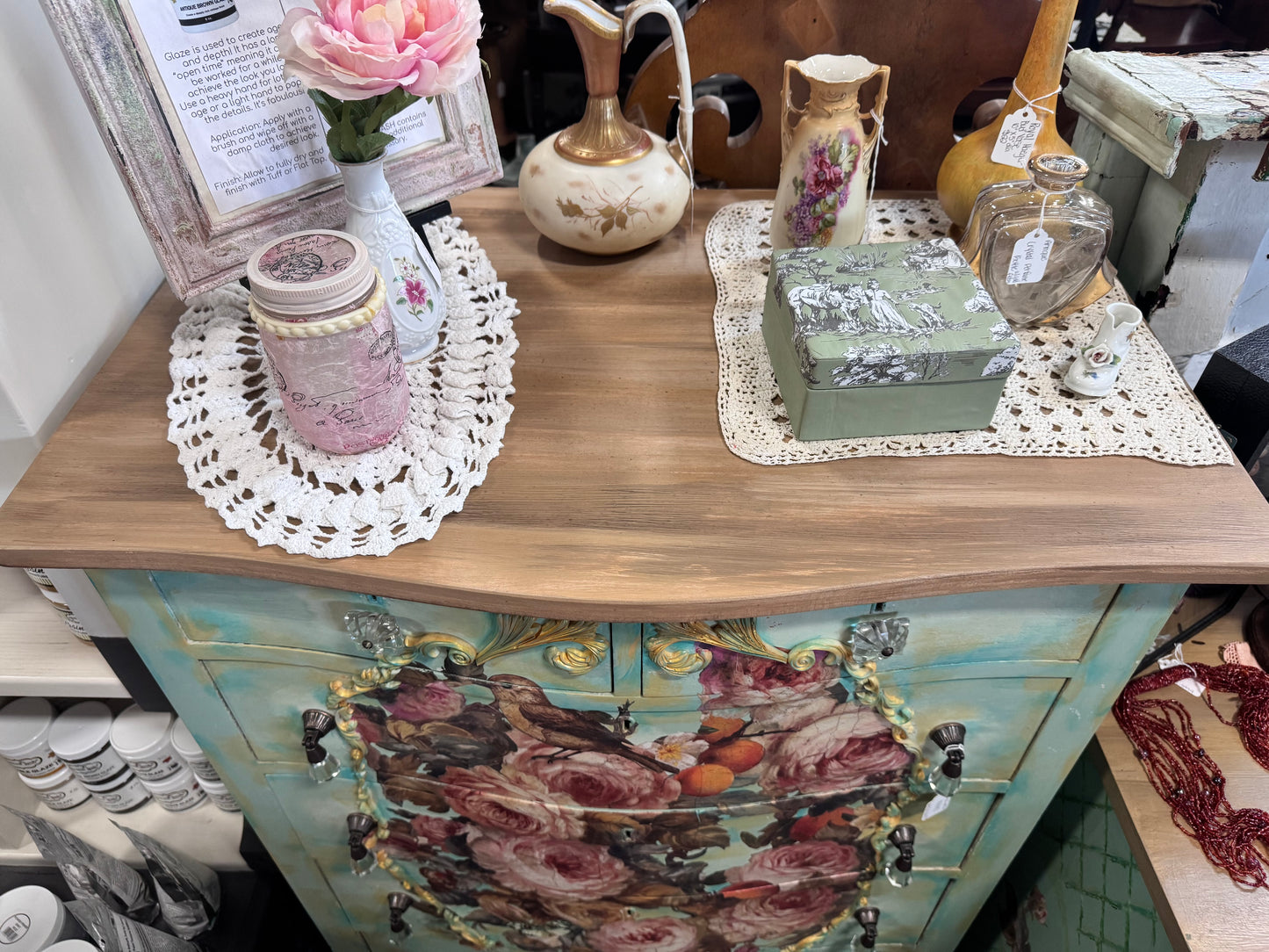 Joie de Roses Chest of Drawers