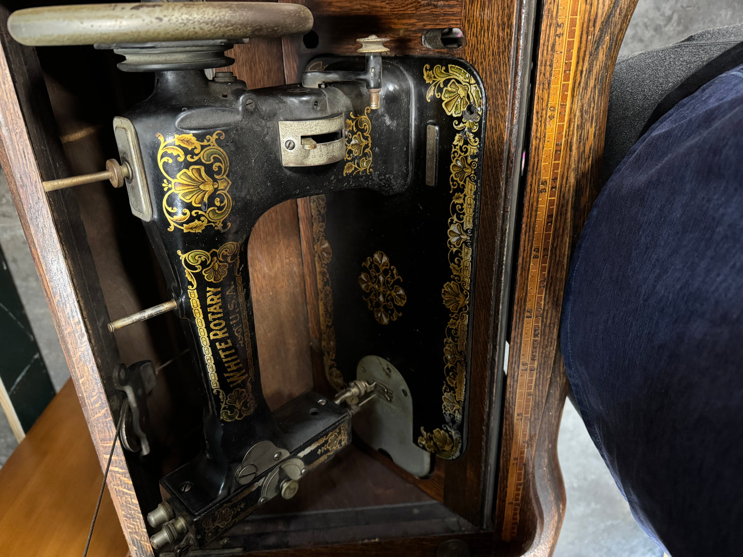 White Brand Treadle Sewing Machine with Table