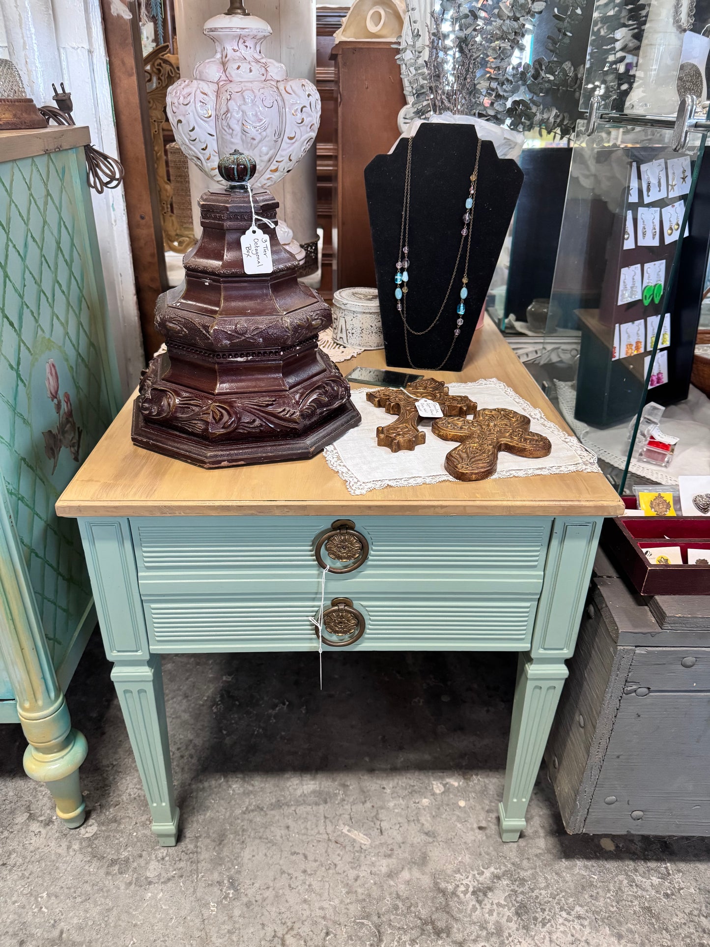 Joie de Roses Nightstand