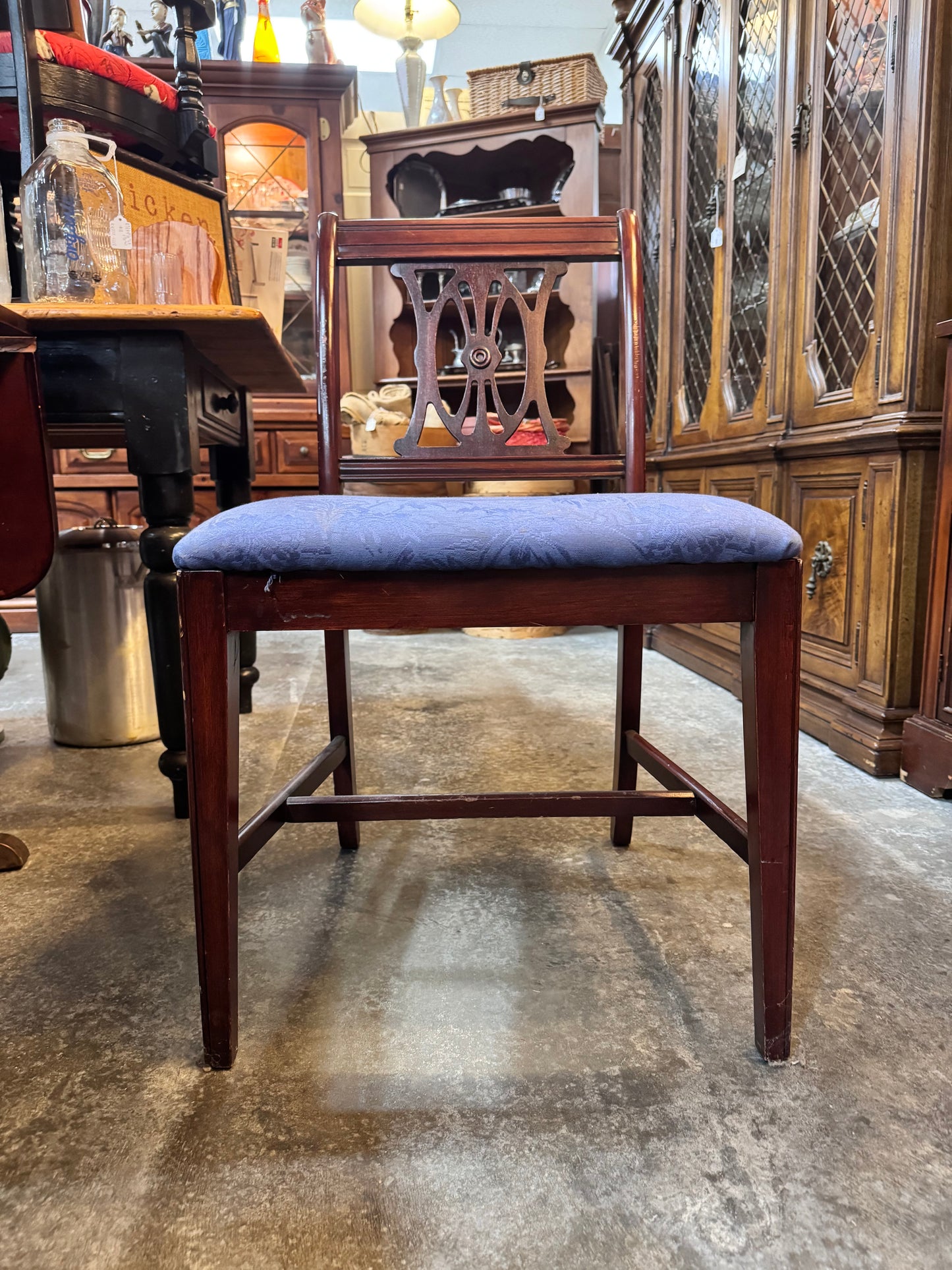 Vintage Duncan Phyfe Style Drop Leaf Table with Two Leaves and Eight Chairs