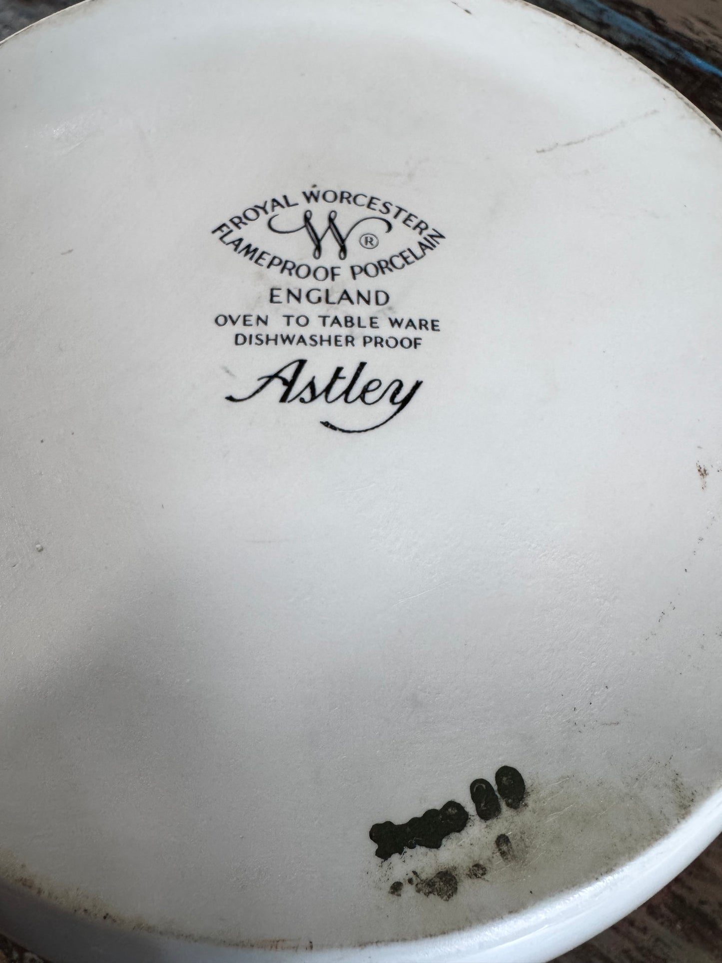 Royal Worcester Astley Oven -to-Tableware Marmite