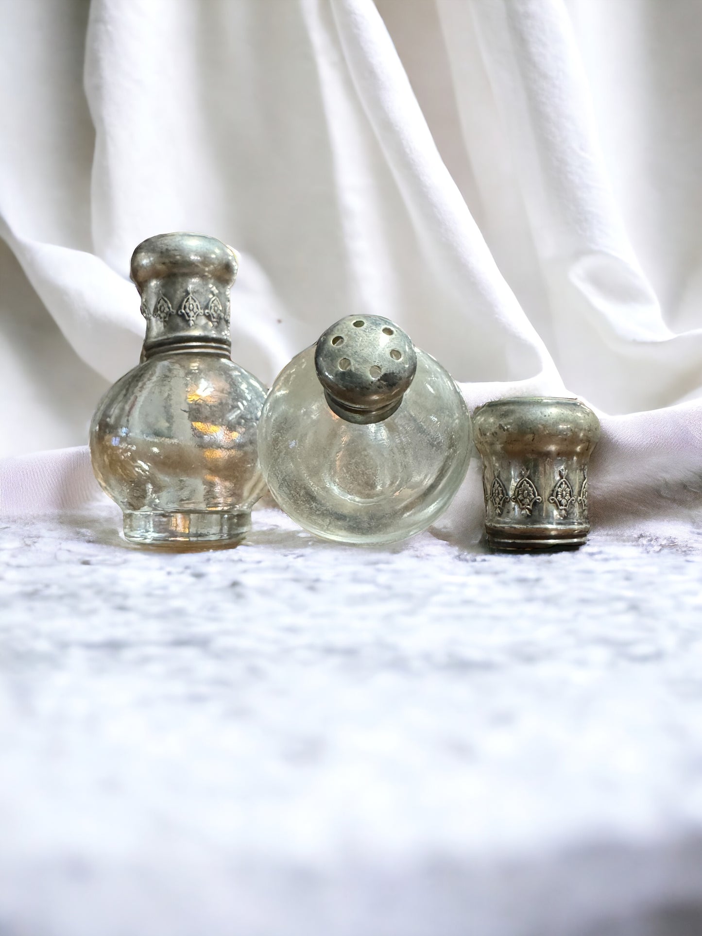 Bowl-shaped Depression Glass Salt and Pepper shakers