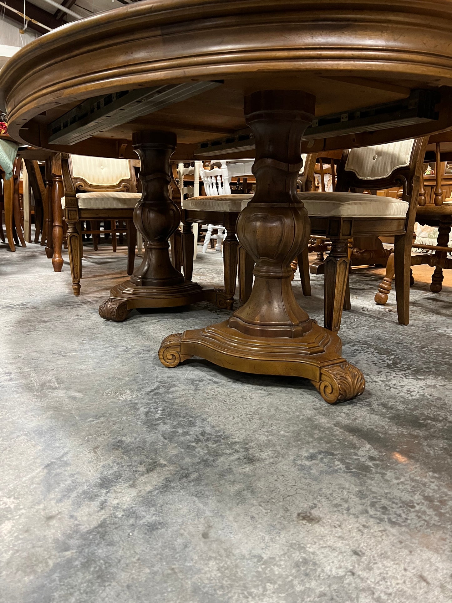 Henredon Oval Dining Table and 4 Chairs