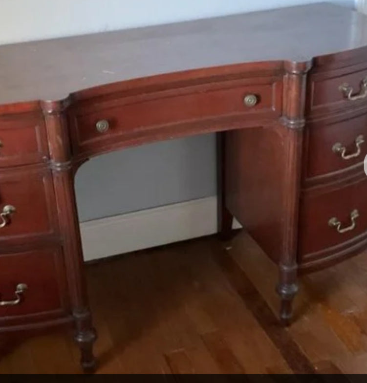 Federal Style Mahogany Curved front Desk