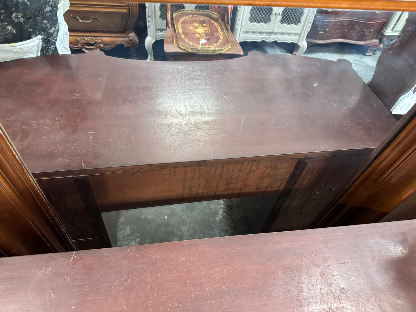 Federal Style Mahogany Curved front Desk