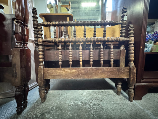 Jenny Lind Spindle HB/FB Twin