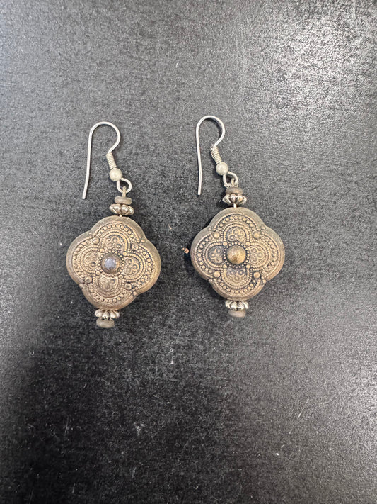 Quatrefoil Metal Drop Earrings