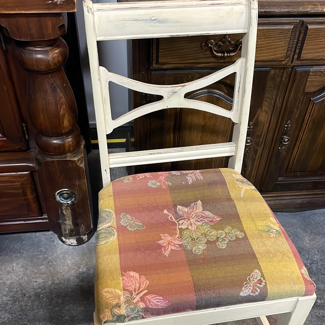 Off White Distressed Fall Chair