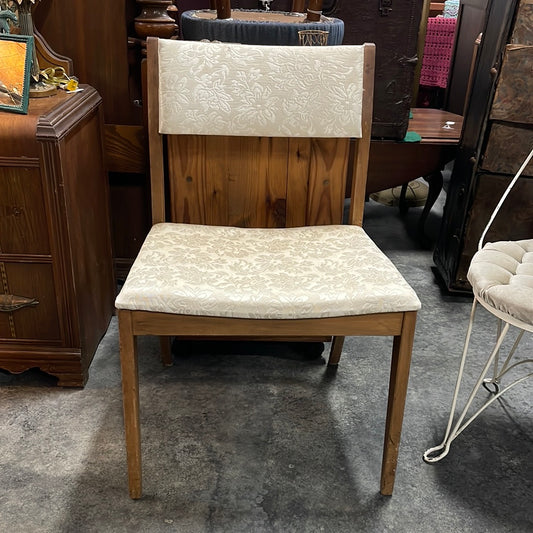 Wide Base Vanity Chair