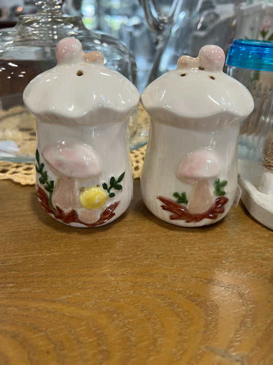 Vintage Toadstool Salt and Pepper Shakers