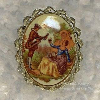 Vintage Victorian Courting Brooch