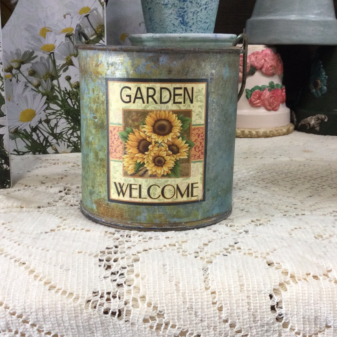 garden treasures plant pots Garden Welcome-Garden Pots – Two Girls Treasure
