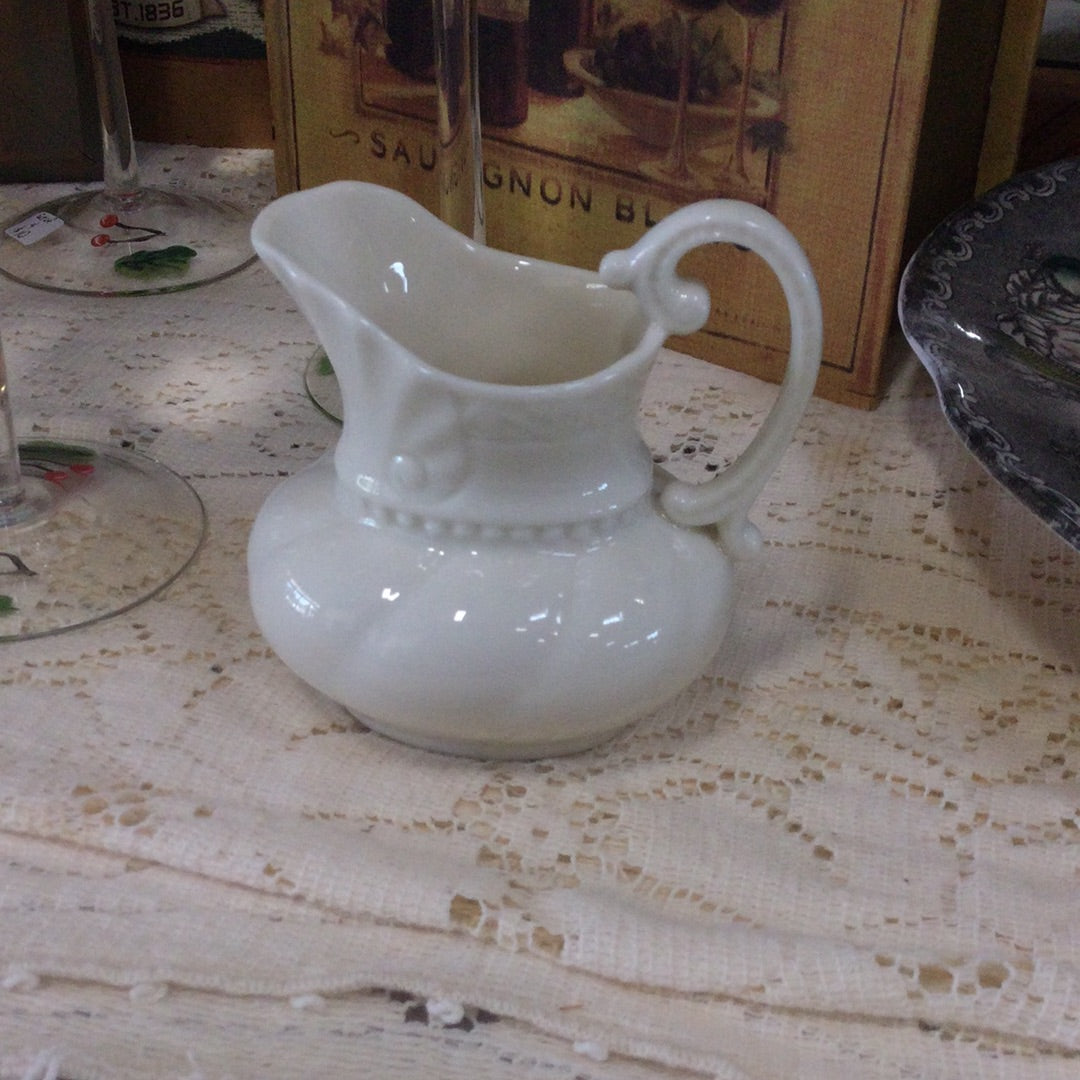 Lenox Creamer