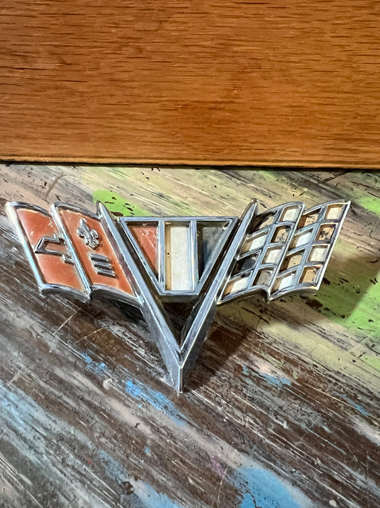 Chevrolet Corvette fender emblem 1963