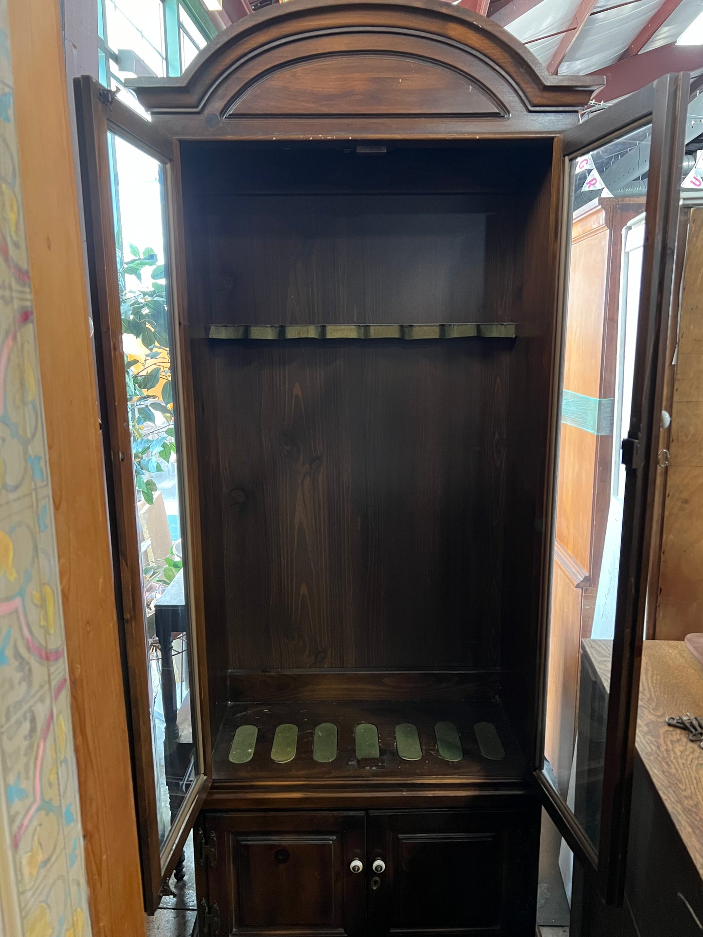 Solid Wood Locking Gun Cabinet