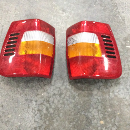 Jeep Grand Cherokee Tail Light