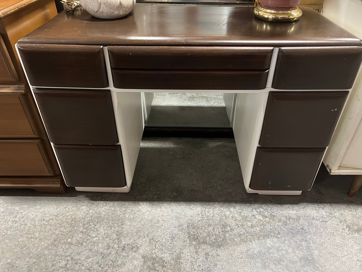 Stardust Vanity/ Brown & White Desk