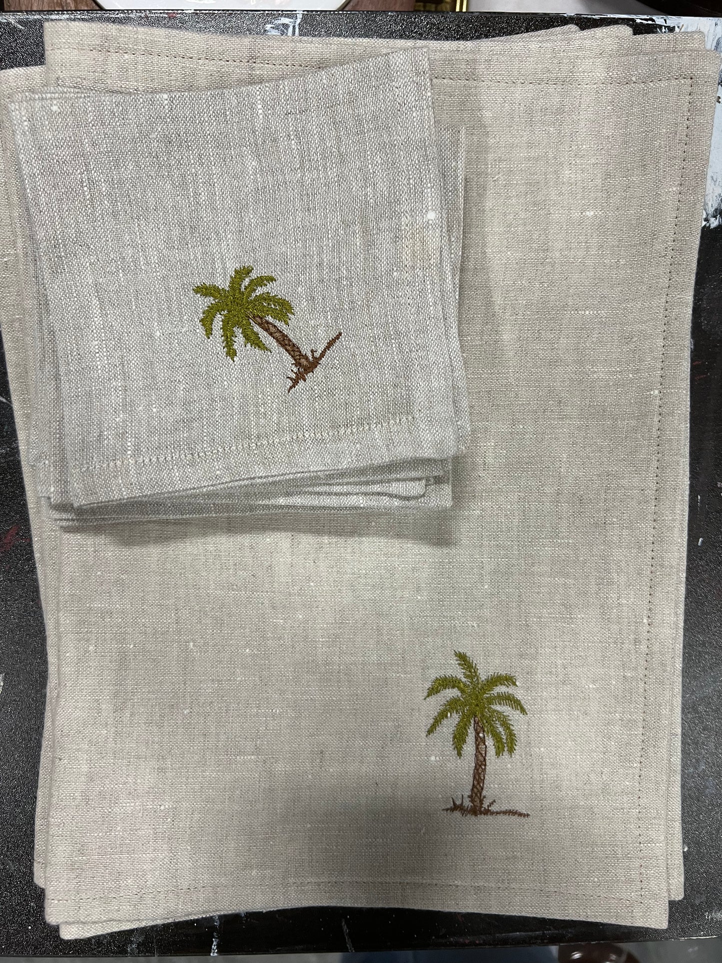 Linen embroidered palm tree placemat and napkin set