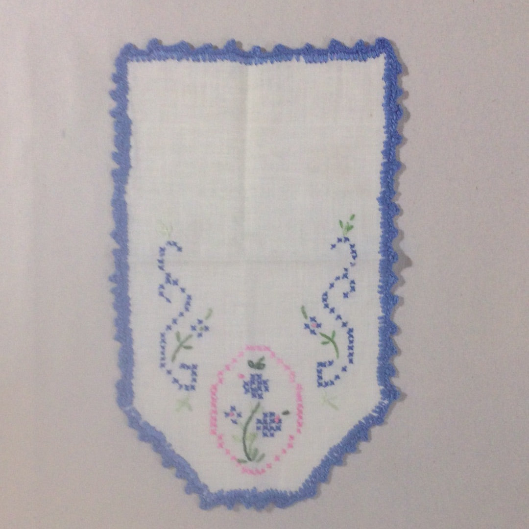 Doily-white Linen with Blue Crocheted Edge