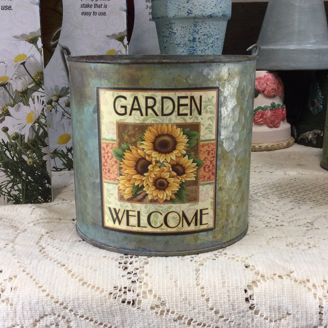 Garden Welcome-Garden Pots