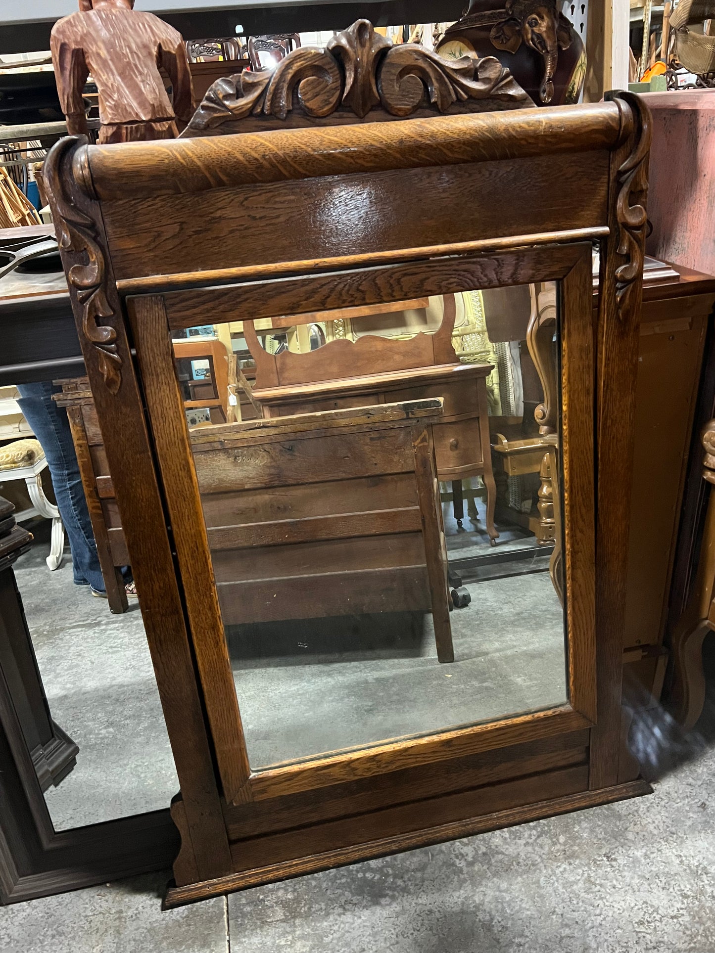 Oak Gentleman’s Chest with mirror