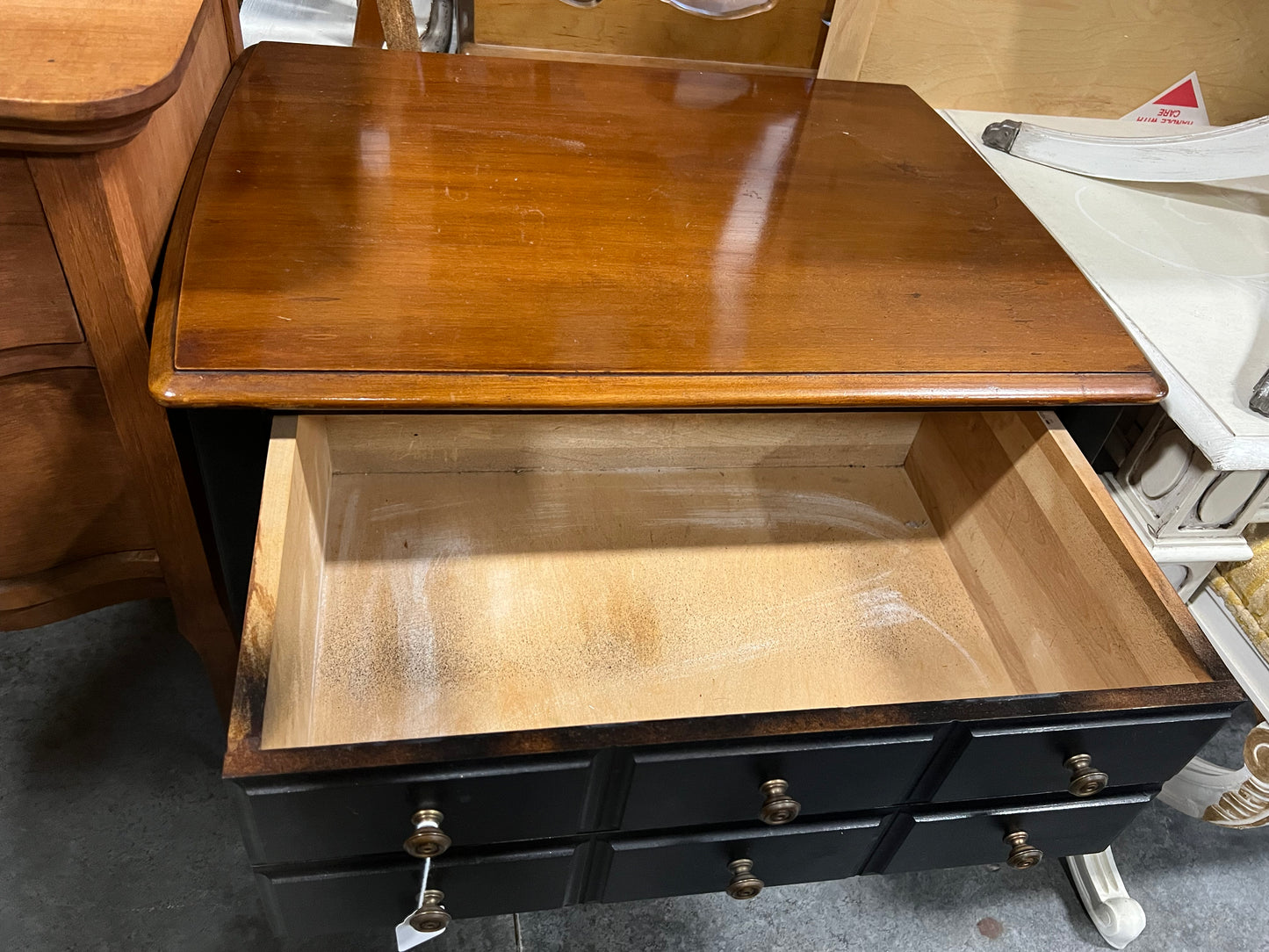 Side Table Night Stand/Accent Table