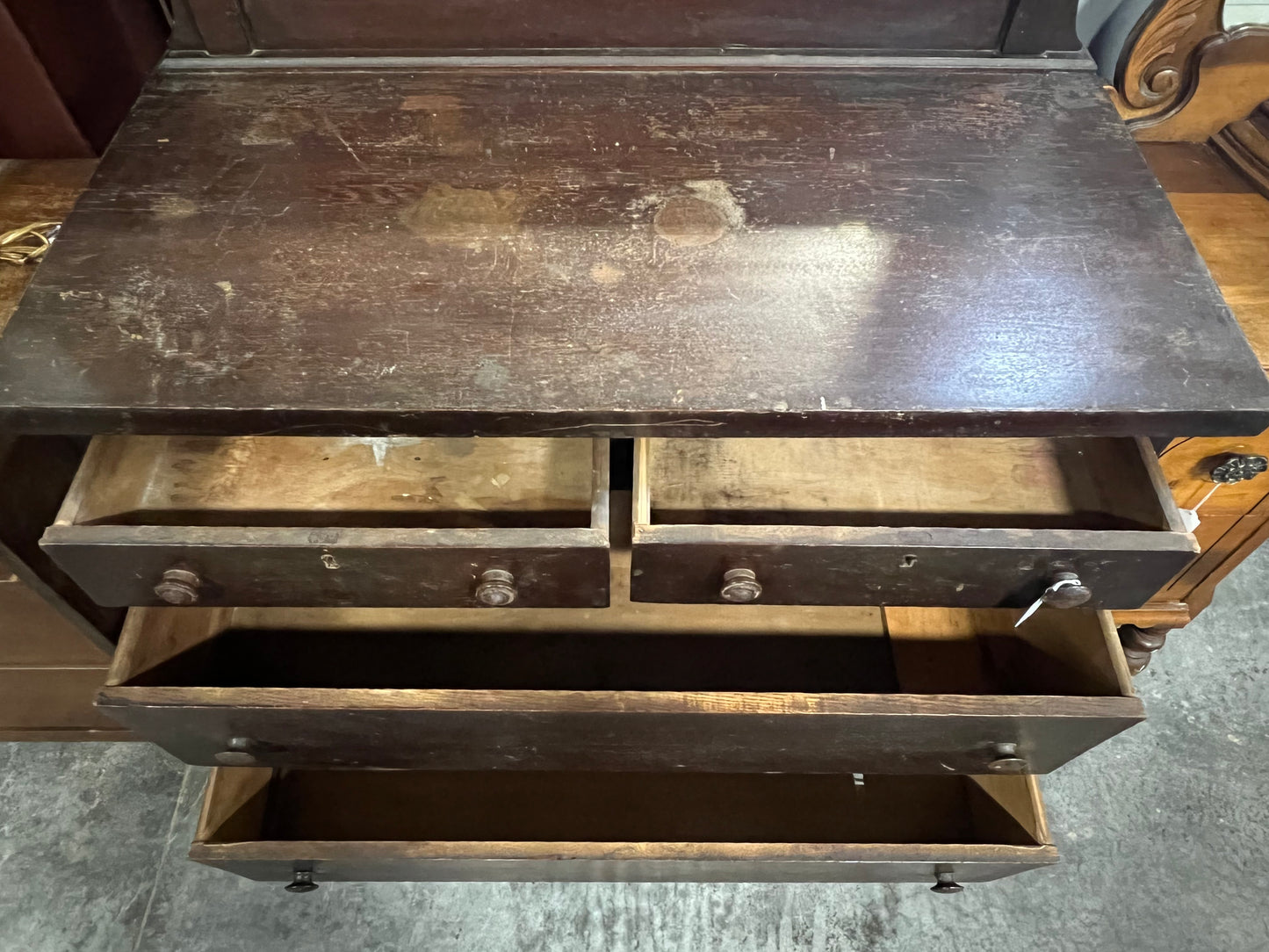 Early century Gentleman's dresser