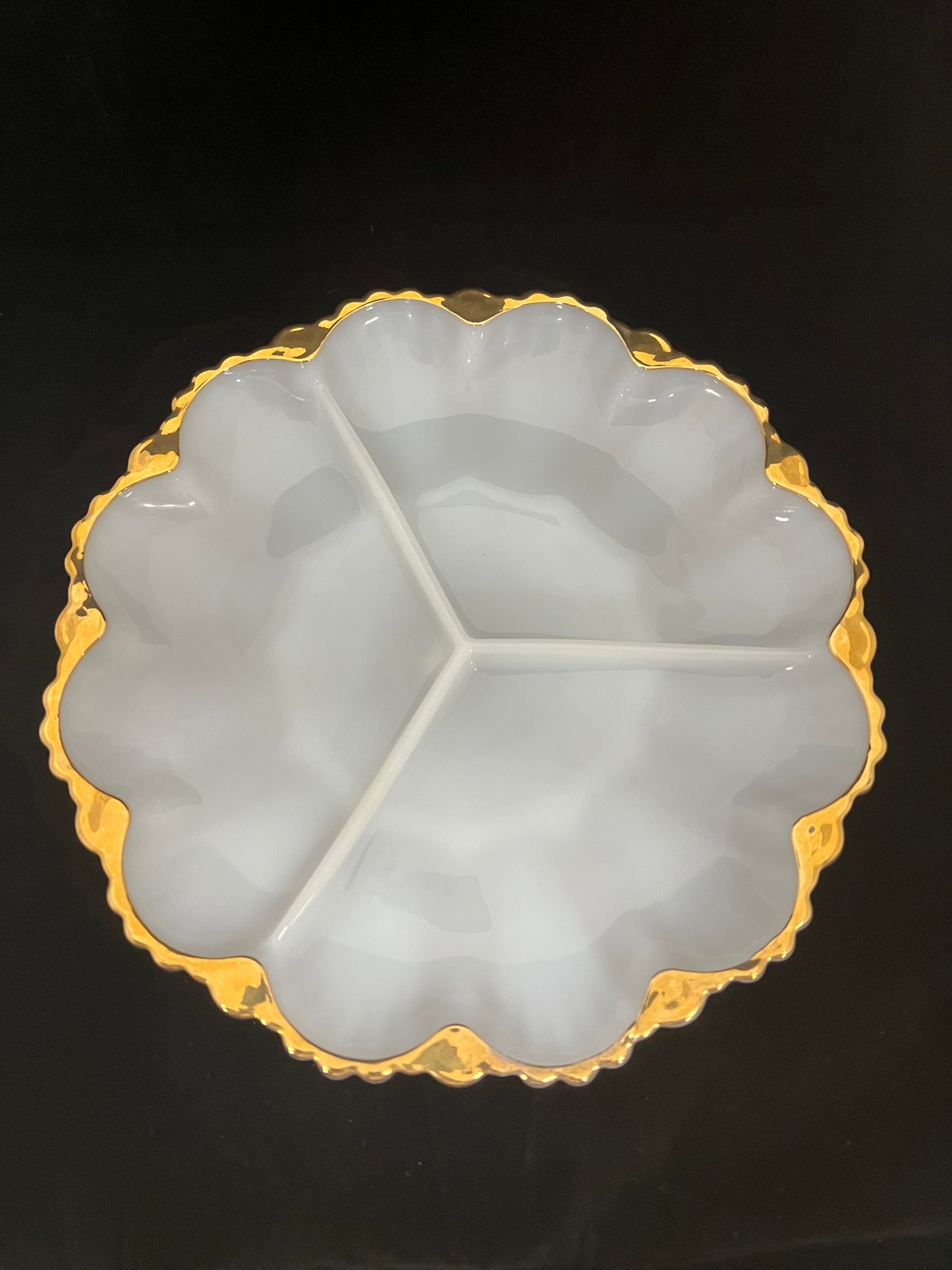 Milk glass divided server