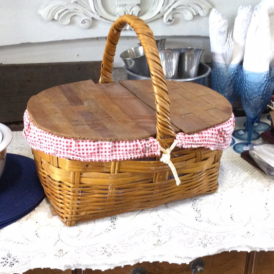 Picnic Basket (cloth inside)